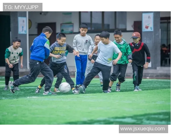 梦中邂逅足球明星的妹妹与我共同追逐梦想的奇幻旅程