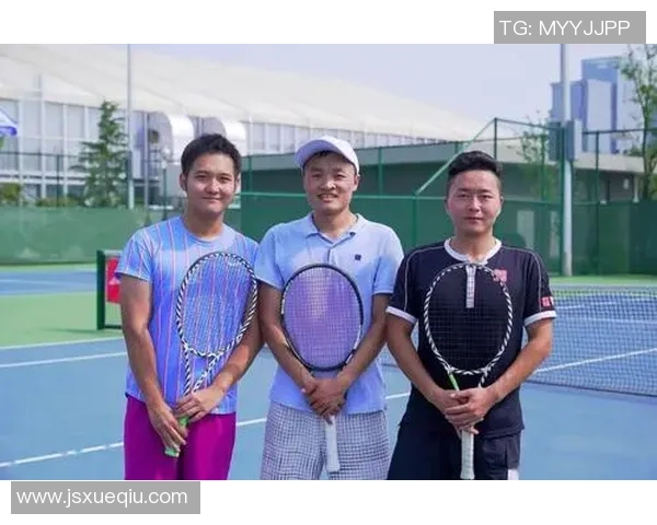 赛后分析:深圳网球队与西安网球队个人能力对比与表现评估 赛后分析:深圳网球队与西安网球队个人能力对比与表现评估