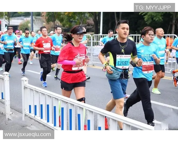 杭州篮球队奋勇拼搏全国锦标赛背后的成长与蜕变故事