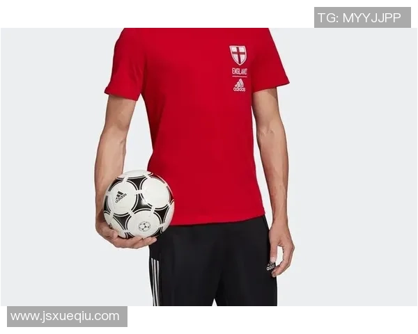 阿迪达斯足球明星T恤助你展现运动风采与时尚魅力